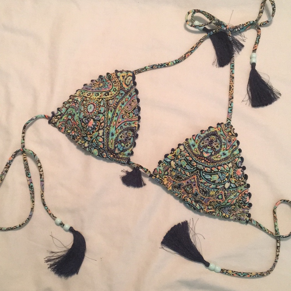 Victoria’s Secret bikini top